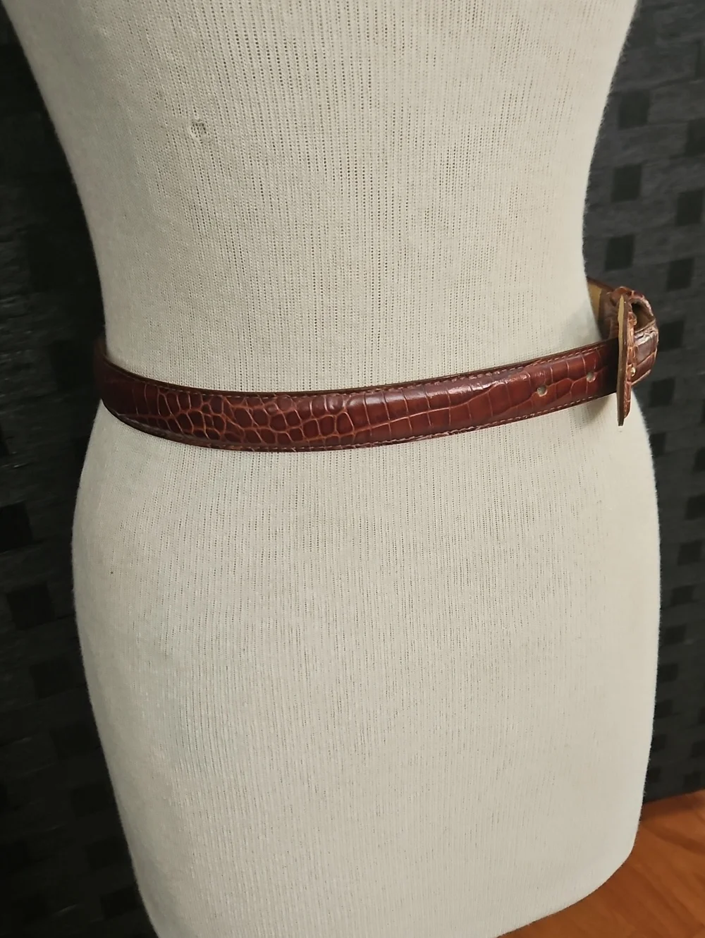 Unmarked brown italian